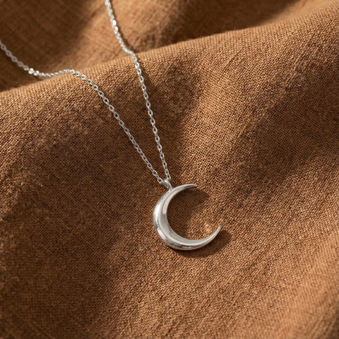 14K Gold Moon Necklace - 12-24 in M.0191