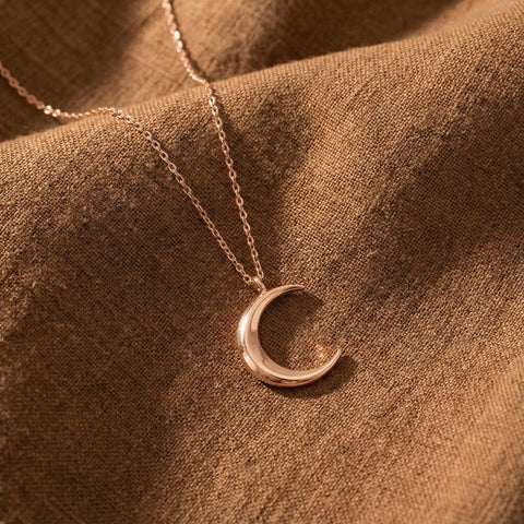 14K Gold Moon Necklace - 12-24 in M.0191