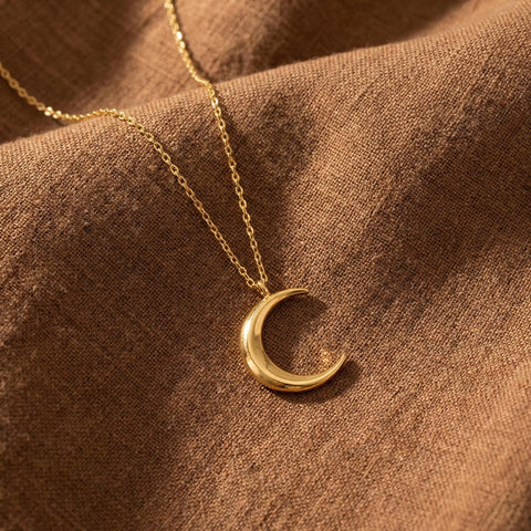14K Gold Moon Necklace - 12-24 in M.0191